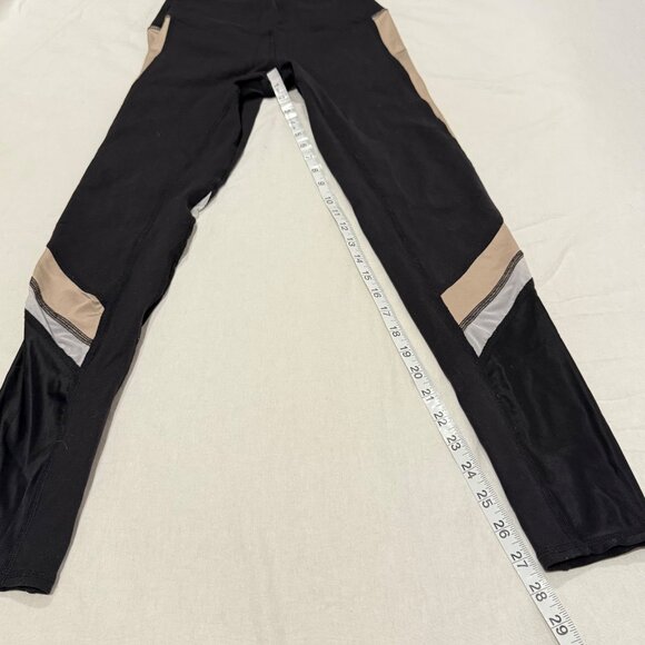 Alo Yoga Elevate Leggings Size M Black Tan Mesh Insert Hi Rise - Picture 7 of 9